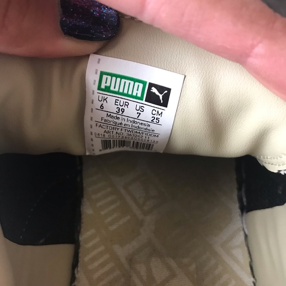 Tan Pumas - Picture 6 of 7